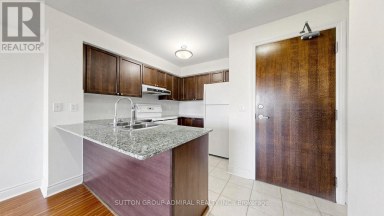 806 - 7 NORTH PARK ROAD Vaughan (Beverley Glen) Ontario photo 4