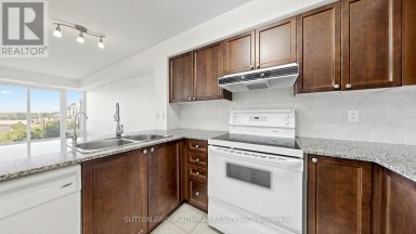 806 - 7 NORTH PARK ROAD Vaughan (Beverley Glen) Ontario photo 6