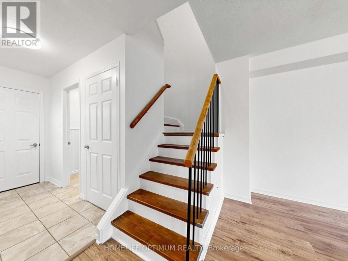 1258 COLEMAN COURT, Innisfil (Alcona), Ontario, L9S1X4