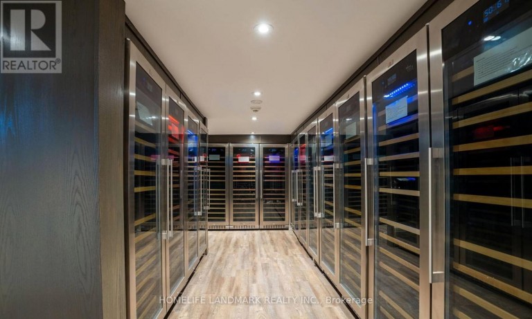 211 - 10360 ISLINGTON AVENUE, Vaughan (Kleinburg), Ontario, L0J1C0