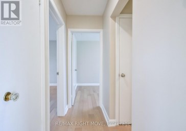10 LETITIA STREET Barrie (Sunnidale) Ontario photo 14