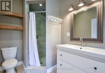 10 LETITIA STREET Barrie (Sunnidale) Ontario photo 27