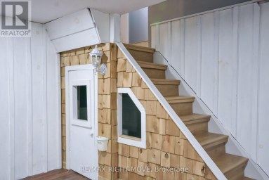 10 LETITIA STREET Barrie (Sunnidale) Ontario photo 28