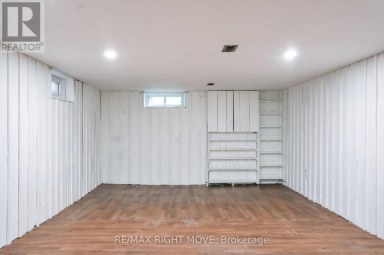 10 LETITIA STREET Barrie (Sunnidale) Ontario photo 30