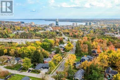 10 LETITIA STREET Barrie (Sunnidale) Ontario photo 43