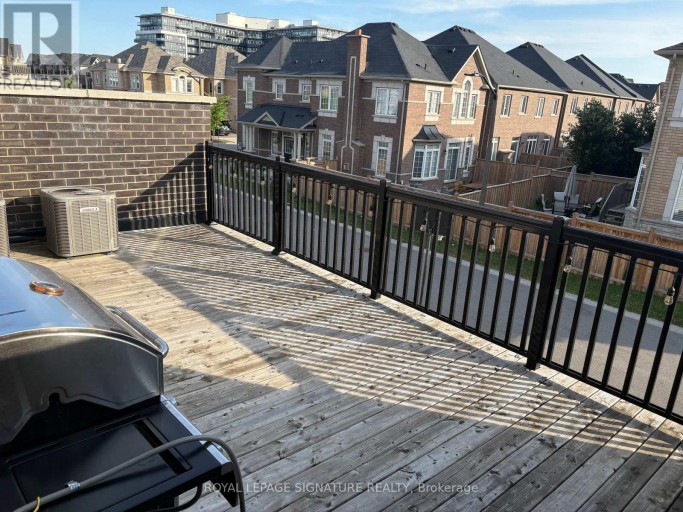 3070 GEORGE SAVAGE AVENUE, Oakville (GO Glenorchy), Ontario, L6M4M2
