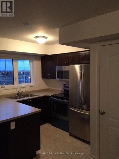 37 - 51 HAYS BOULEVARD, Oakville (RO River Oaks), Ontario, L6H0J1