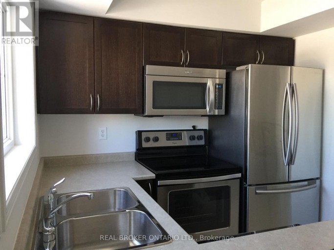 37 - 51 HAYS BOULEVARD, Oakville (RO River Oaks), Ontario, L6H0J1