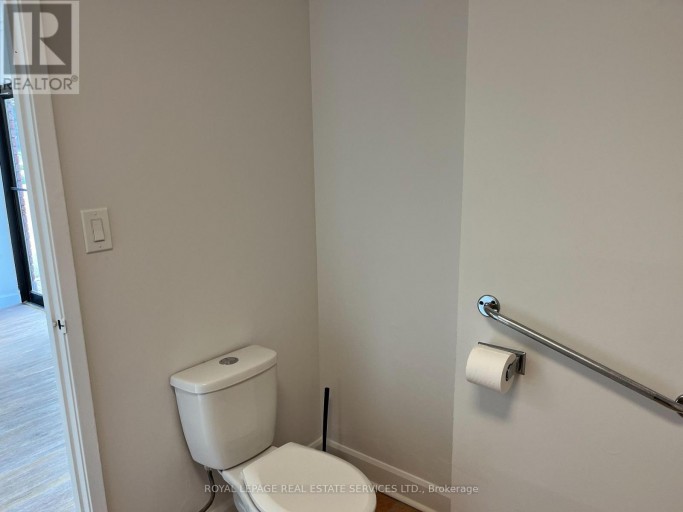 2 - 896 BURNHAMTHORPE ROAD W, Mississauga (Mavis-Erindale), Ontario, L5C2S3