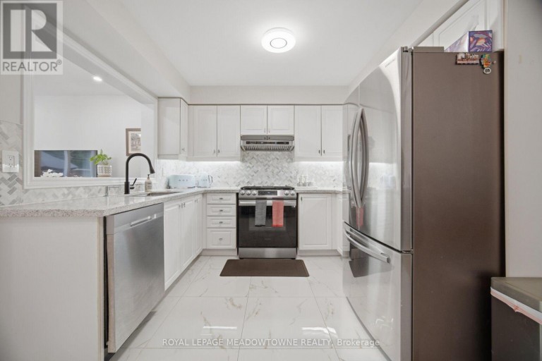 6623 BLACKHEATH UPPER RIDGE, Mississauga (Meadowvale Village), Ontario, L5W1Z7