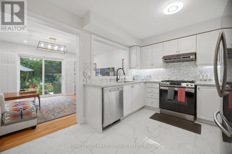 6623 BLACKHEATH UPPER RIDGE, Mississauga (Meadowvale Village), Ontario, L5W1Z7