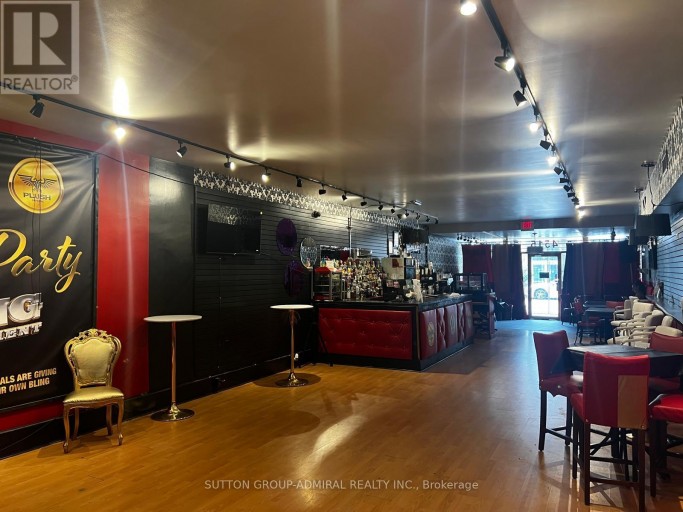 4515 QUEEN STREET, Niagara Falls (Downtown), Ontario, L2E2L4