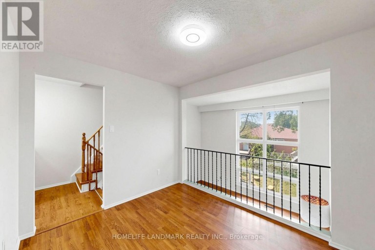 8 RUSTY CREST WAY, Toronto (Don Valley Village), Ontario, M2J2Y4