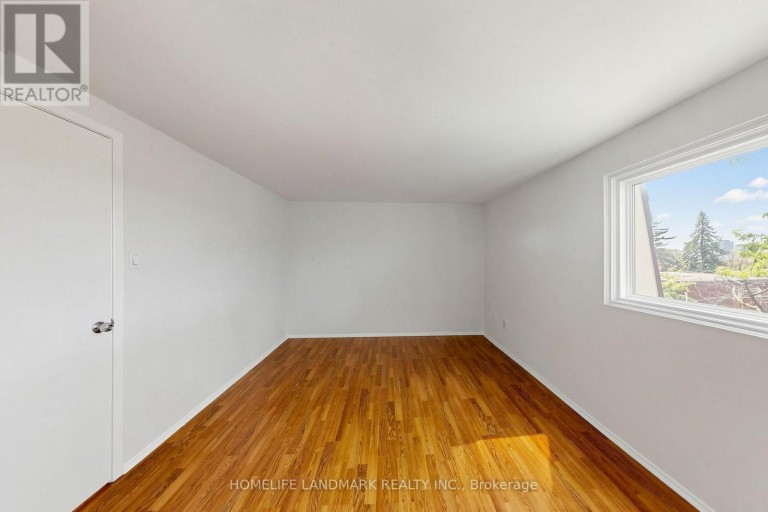 8 RUSTY CREST WAY, Toronto (Don Valley Village), Ontario, M2J2Y4
