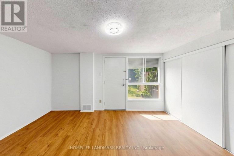 8 RUSTY CREST WAY, Toronto (Don Valley Village), Ontario, M2J2Y4