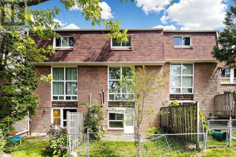 8 RUSTY CREST WAY, Toronto (Don Valley Village), Ontario, M2J2Y4