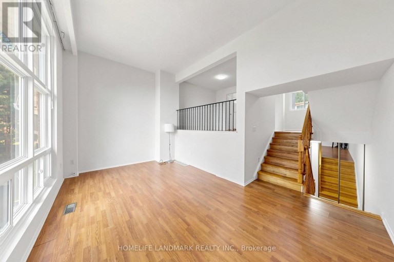 8 RUSTY CREST WAY, Toronto (Don Valley Village), Ontario, M2J2Y4