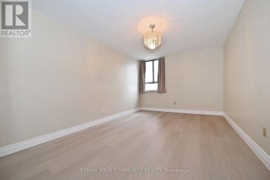 2602 - 5 MASSEY SQUARE Toronto (Crescent Town) Ontario photo 15
