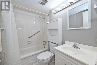 2602 - 5 MASSEY SQUARE Toronto (Crescent Town) Ontario photo 17