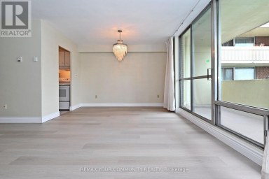 2602 - 5 MASSEY SQUARE Toronto (Crescent Town) Ontario photo 8