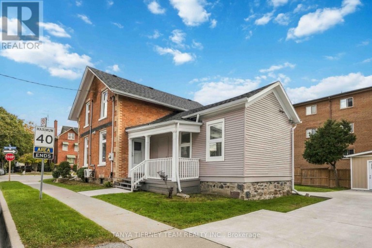 UPPER - 168 CENTRE STREET S, Oshawa (Central), Ontario, L1H4A6