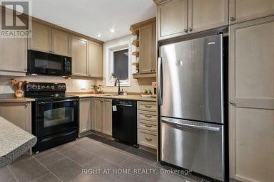 19 FLEMPTON CRESCENT Toronto (Ionview) Ontario photo 13
