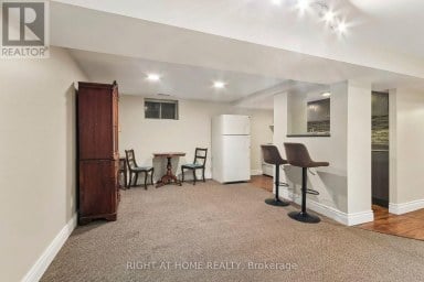 19 FLEMPTON CRESCENT Toronto (Ionview) Ontario photo 26