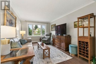 19 FLEMPTON CRESCENT Toronto (Ionview) Ontario photo 5