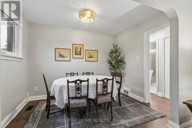 19 FLEMPTON CRESCENT Toronto (Ionview) Ontario photo 9
