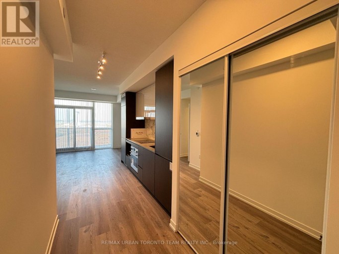 2008 - 28 INTERCHANGE WAY, Vaughan (Vaughan Corporate Centre), Ontario, L4K0P8