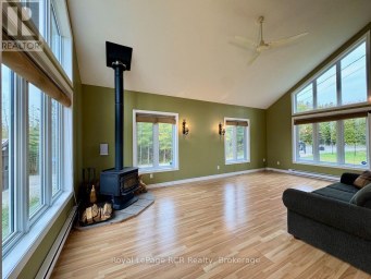 290 MYLES BAY SHORE ROAD Northern Bruce Peninsula Ontario photo 12