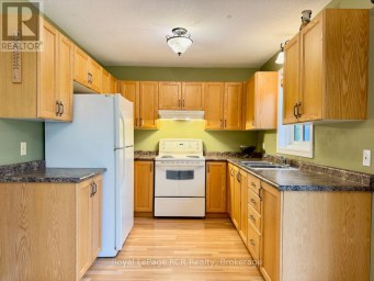 290 MYLES BAY SHORE ROAD Northern Bruce Peninsula Ontario photo 17