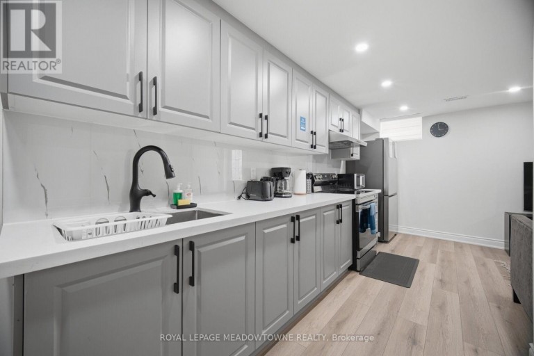 6623 BLACKHEATH LOWER RIDGE, Mississauga (Meadowvale Village), Ontario, L5W1Z7