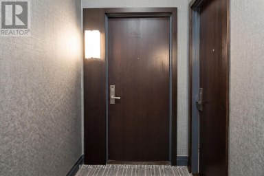 105 - 55 SPEERS ROAD Oakville (CO Central) Ontario photo 2