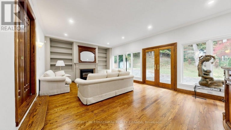 54 PLYMBRIDGE ROAD, Toronto (Bridle Path-Sunnybrook-York Mills), Ontario, M2P1A3