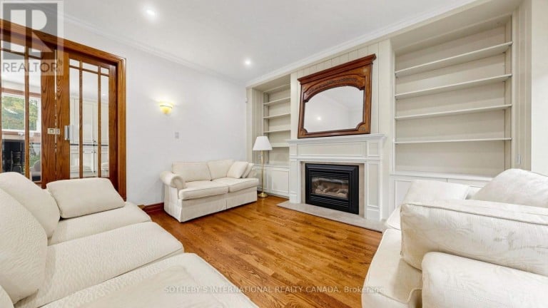 54 PLYMBRIDGE ROAD, Toronto (Bridle Path-Sunnybrook-York Mills), Ontario, M2P1A3