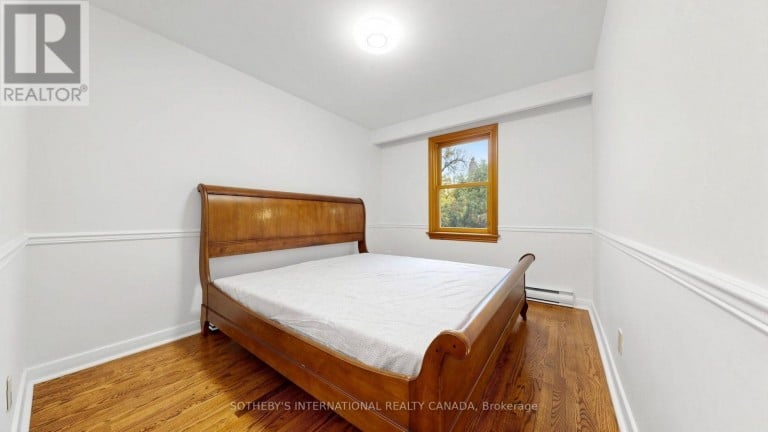 54 PLYMBRIDGE ROAD, Toronto (Bridle Path-Sunnybrook-York Mills), Ontario, M2P1A3