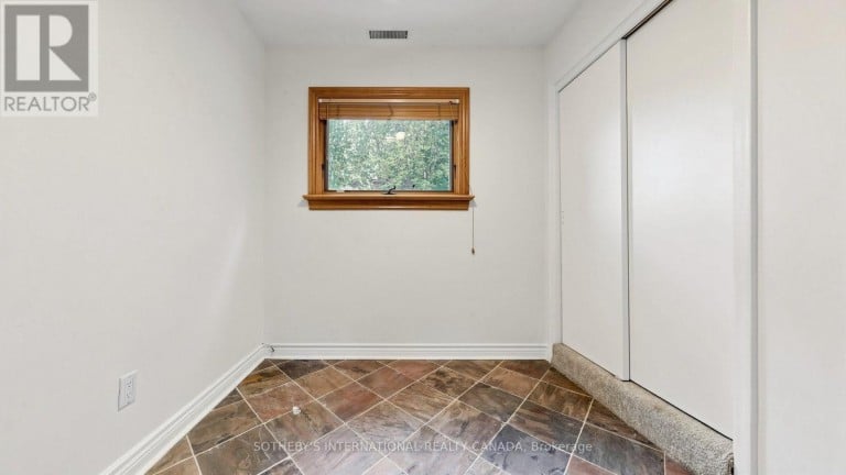 54 PLYMBRIDGE ROAD, Toronto (Bridle Path-Sunnybrook-York Mills), Ontario, M2P1A3