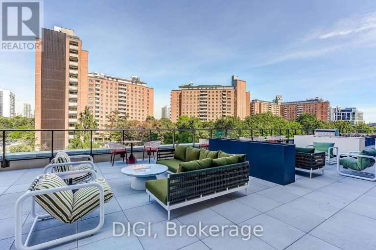 Q702 - 120 ONTARIO STREET, Toronto (Moss Park), Ontario, M5A1C4