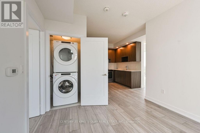 3008 - 225 VILLAGE GREEN SQUARE, Toronto (Agincourt South-Malvern West), Ontario, M1S0K6