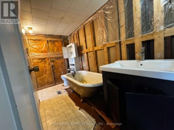 233 TALBOT STREET Norfolk (Courtland) Ontario photo 10