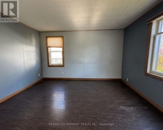 233 TALBOT STREET Norfolk (Courtland) Ontario photo 6