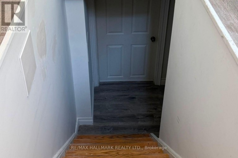 #A (LOWER) - 504 BRISTOL ROAD, Newmarket (Bristol-London), Ontario, L3Y6P8