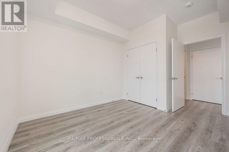2504 - 60 CHARLES STREET W, Kitchener, Ontario, N2G0C9