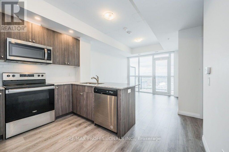 2504 - 60 CHARLES STREET W, Kitchener, Ontario, N2G0C9