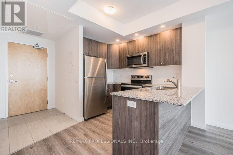 2504 - 60 CHARLES STREET W, Kitchener, Ontario, N2G0C9
