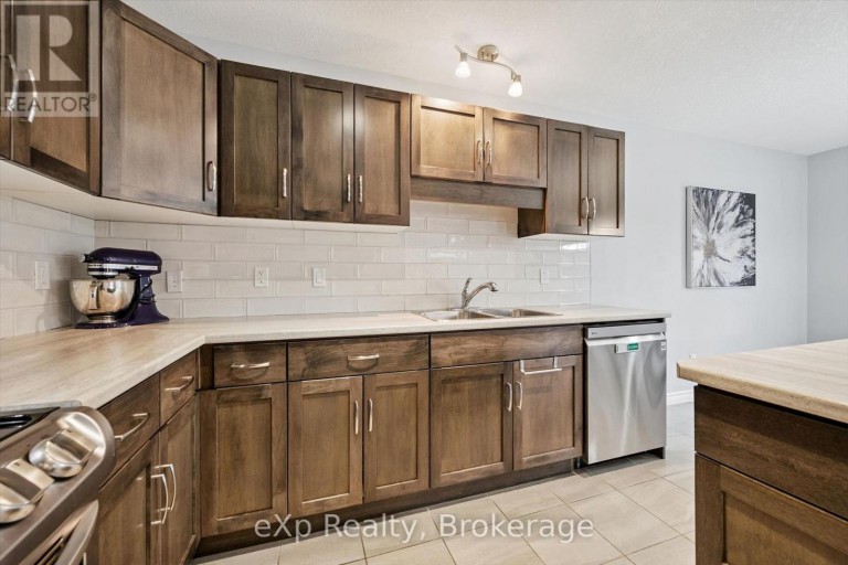 41 STUMPF STREET, Centre Wellington (Elora/Salem), Ontario, N0B1S0