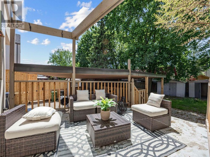 MAIN - 20 KILDONAN DRIVE, Toronto (Birchcliffe-Cliffside), Ontario, M1N3B5