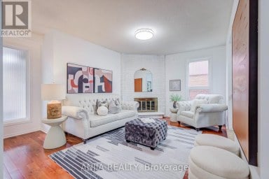 3 MOSSBROOK CRESCENT Toronto (Steeles) Ontario photo 7