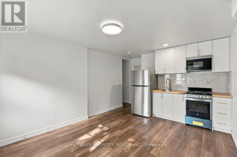 UNIT 3 - 99 REGENT ROAD, Toronto (Downsview-Roding-CFB), Ontario, M3K1H2